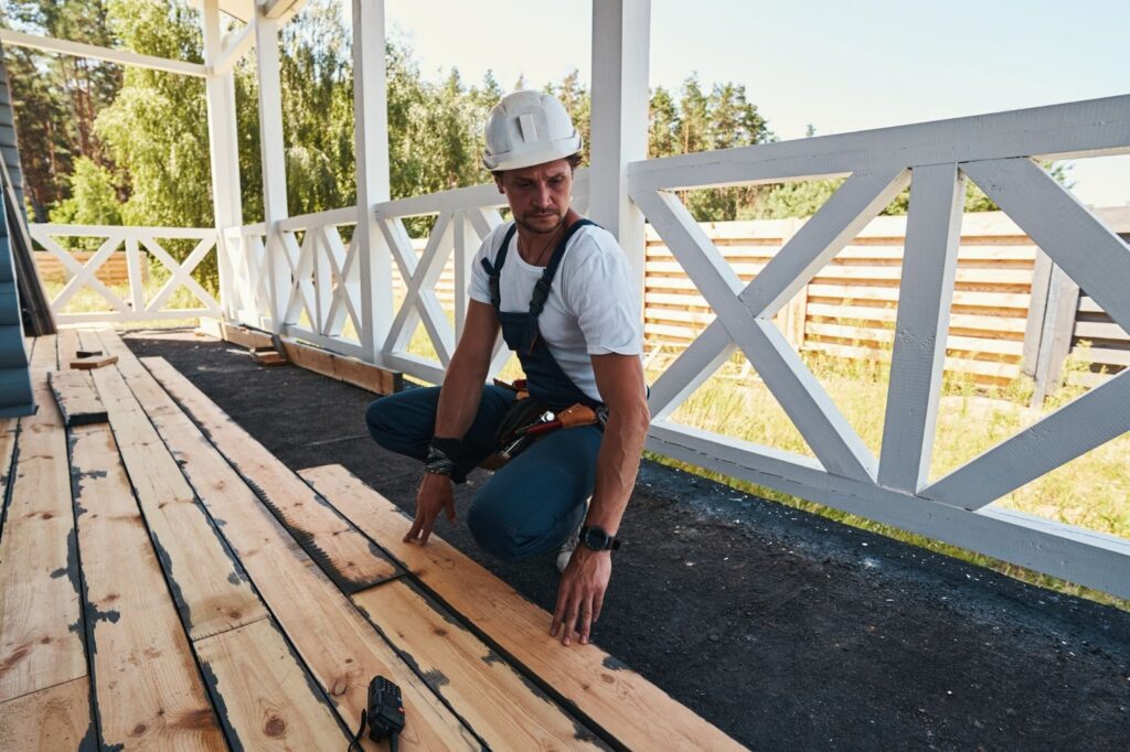 Why Working With a Professional Deck Builder Saves Time and Money